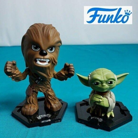 Funko Star Wars Empire Strikes Back Mystery Mini Yoda & Chewbacca Mini Figures B - Picture 1 of 5